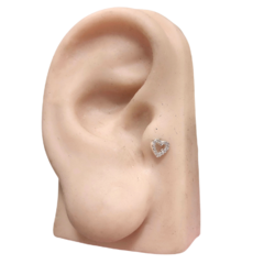 Piercing Tragus Coração Vazado Cravejado Prata 925 - comprar online