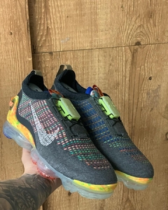 Nike vapormax preto e amarelo cheap