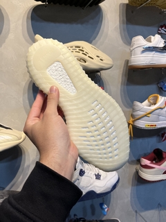 Yeezy Boost 350 V2 Bone - ZER013 Outlet