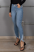 Calça Skinny Com Detalhe na Barra