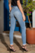 Calça Skinny Clara Com Puidos na internet