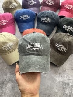 Gorra bordada California - comprar online