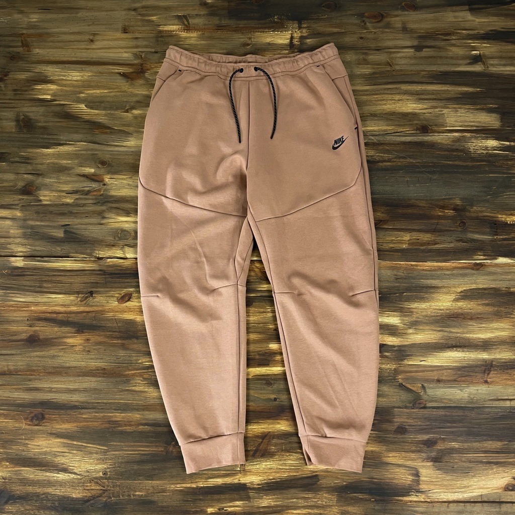 Cal a Nike Tech Fleece DV0538 Marrom Orange Companyy