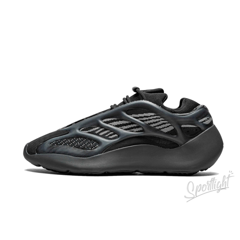 Adidas yeezy negras clearance quitandeiras