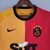camisa-galatasaray-home-i-2022-2023-22-23-masculina-modelo-torcedor-fan-amarela-seferovic-sergio-oliveira-van-aanholt-muslera-gomis-2