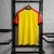 camisa-lens-2022-2023-22-23-masculina-modelo-torcedor-fan-amarela-vermelha-listrada-fofana-haidara-david-costa-9
