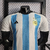 camisa-seleção-argentina-copa-do-mundo-2022-home-uniforme-titular-branca-qatar-branca-masculina-modelo-player-jogador-lionel-messi-de-paul-di-maria-julian-alvarez-dybala-enzo-fernandez-5