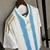 camisa-seleção-argentina-kit-messi-2024-pitch-street-uniforme-especial-messi-branco-masculina-modelo-fan-torcedor-lionel-messi-4