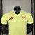 camisa-seleção-espanha-euro-2024-amarela-ii-away-uniforme-reserva-masculina-modelo-player-spain-gavi-pedri-lamine-yamal-ansu-fati-williams-morata-ferran-asensio-rodri-olmo-2