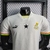 camisa-seleção-gana-ghana-home-i-copa-do-mundo-2022-masculina-modelo-player-branca-partey-ayew-gyan-sulemana-kudus-baba-amartey-2