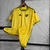 camisa-selecao-jamaica-jamaicana-2023-collab-wales-bonner-grife-i-home-amarela-masculina-modelo-torcedor-fan-reggae-boyz-michail-antonio-bailey-gray-blake-6