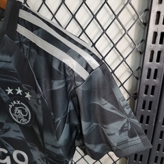 Camisa + Shorts Infantil Unissex Ajax Third III 2023 Adidas - Preto na internet