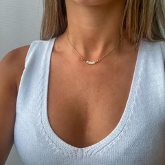 Choker Folheado a Ouro 18k Pingente Horizontal com 6 Zircônias Amaea 