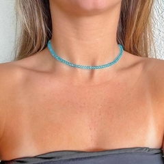 Choker Amaea de Cristal Facetado Azul Caribe de 4mm Folheado a Prata