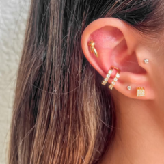 Piercing Amaea Duas Voltas com Zircônias folheado a Ouro 18k