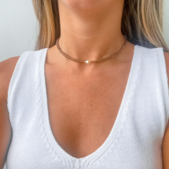 Choker Amaea Cristal facetado Fumê 4mm com Pérola Água doce Natural Folheada a Ouro