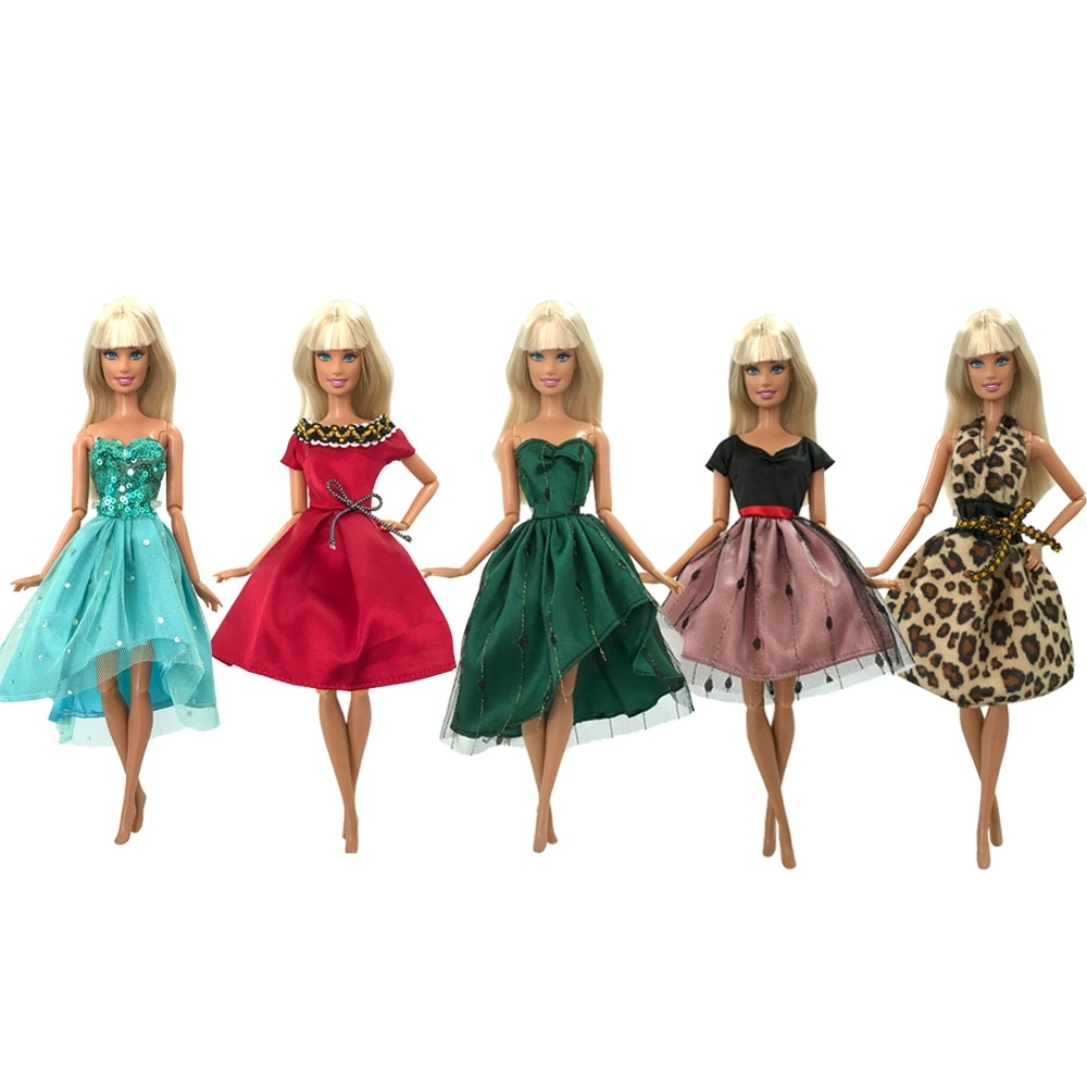 Roupas Para Bonecas Articuladas e Barbie