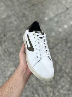 modelo casual Die branco com verde - comprar online