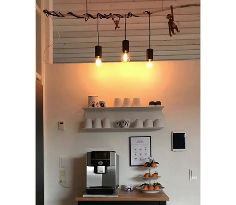 Image of Philips Hue White Ambiance Dimmable Smart Filament G40 l Lâmpada Globo Gigante l LED de Filamento Vintage l 2ª Geração l Mais Brilhantes l Branco Quente a Branco Frio | Compatível com Alexa, Apple Homekit & Google Assistant | Funciona com Bluetooth e/ou com a Hue Bridge