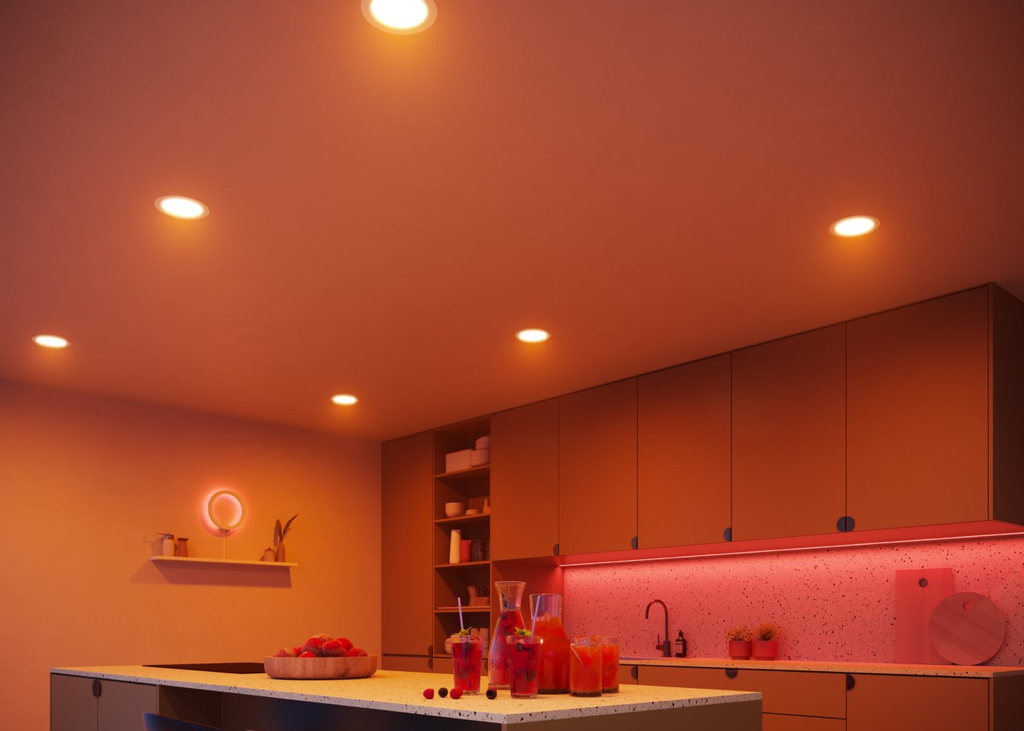 Philips Hue White and Color Ambiance Bluetooth | Dimmable LED Smart Retrofit Recessed Downlight 5/6" l 2ª Geração | Luminária Spot de Teto de Embutir l Fluxo Luminoso 1,100 lumens | Luminária Spot de Teto de Embutir | Compatível com a Alexa, Apple Homekit & Google Assistant | 4-Pack - Loja do Jangão - InterBros