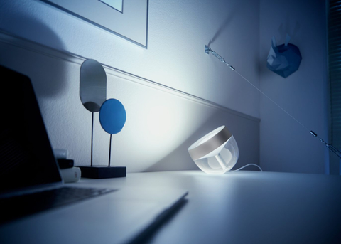 Philips Hue Iris l Limited Edition Silver l White and Color Ambiance l Bluetooth Table Lamp Smart Lighting l 2ª Geração l Luminária de Mesa e Piso l Compatível com Alexa, Apple Homekit & Google Assistant | Funciona com Bluetooth e/ou com a Hue Bridge - online store