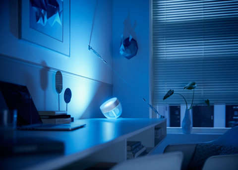 Image of Philips Hue Iris l Limited Edition Silver l White and Color Ambiance l Bluetooth Table Lamp Smart Lighting l 2ª Geração l Luminária de Mesa e Piso l Compatível com Alexa, Apple Homekit & Google Assistant | Funciona com Bluetooth e/ou com a Hue Bridge