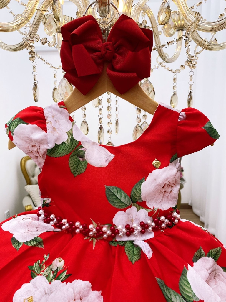 Vestido infantil com listras brancas e flores vermelhas