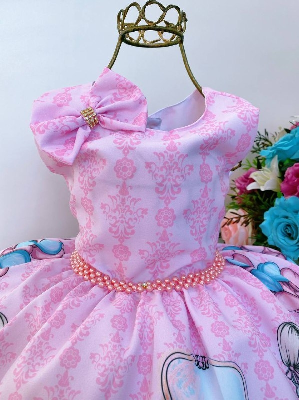 Vestido infantil rosa tema Bailarina com balões no jardim