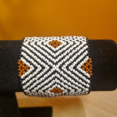 Bracelete Indígena da Amazônia Elástica com Miçangas - Etnia Mehinako Mod. 9 - comprar online