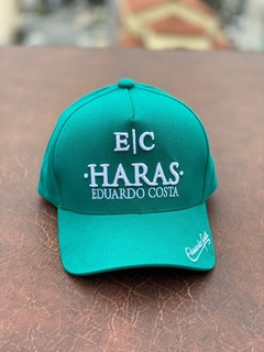 Boné Verde Haras Eduardo Costa - EC Company, loja oficial do cantor Eduardo Costa, trazendo o que a de melhor na moda sertaneja.