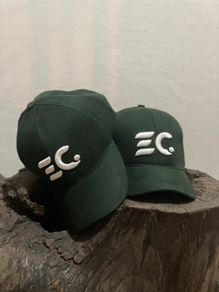 Boné EC Company Polo Americano Verde com EC branco