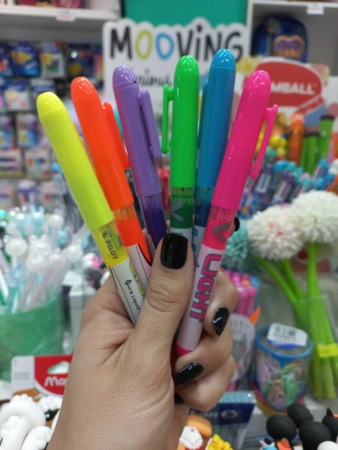 RESALTADOR Pilot V-Light tinta liquida -Punta biselada NEON