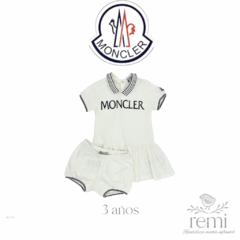 Vestido blanco con letras negras incluye short 3 años Moncler