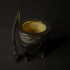 Image of Mate Imperial Premier con bombillón de alpaca cincelado.