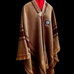 Poncho Tucumano pesado con escudo . - tienda online