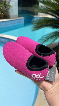 SAPATINHO NEOPRENE AD BABY ROSA NEON