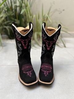 BOTA TEXANA BORDADO TOURO ROSA COURO NOBUCK PRETO - comprar online