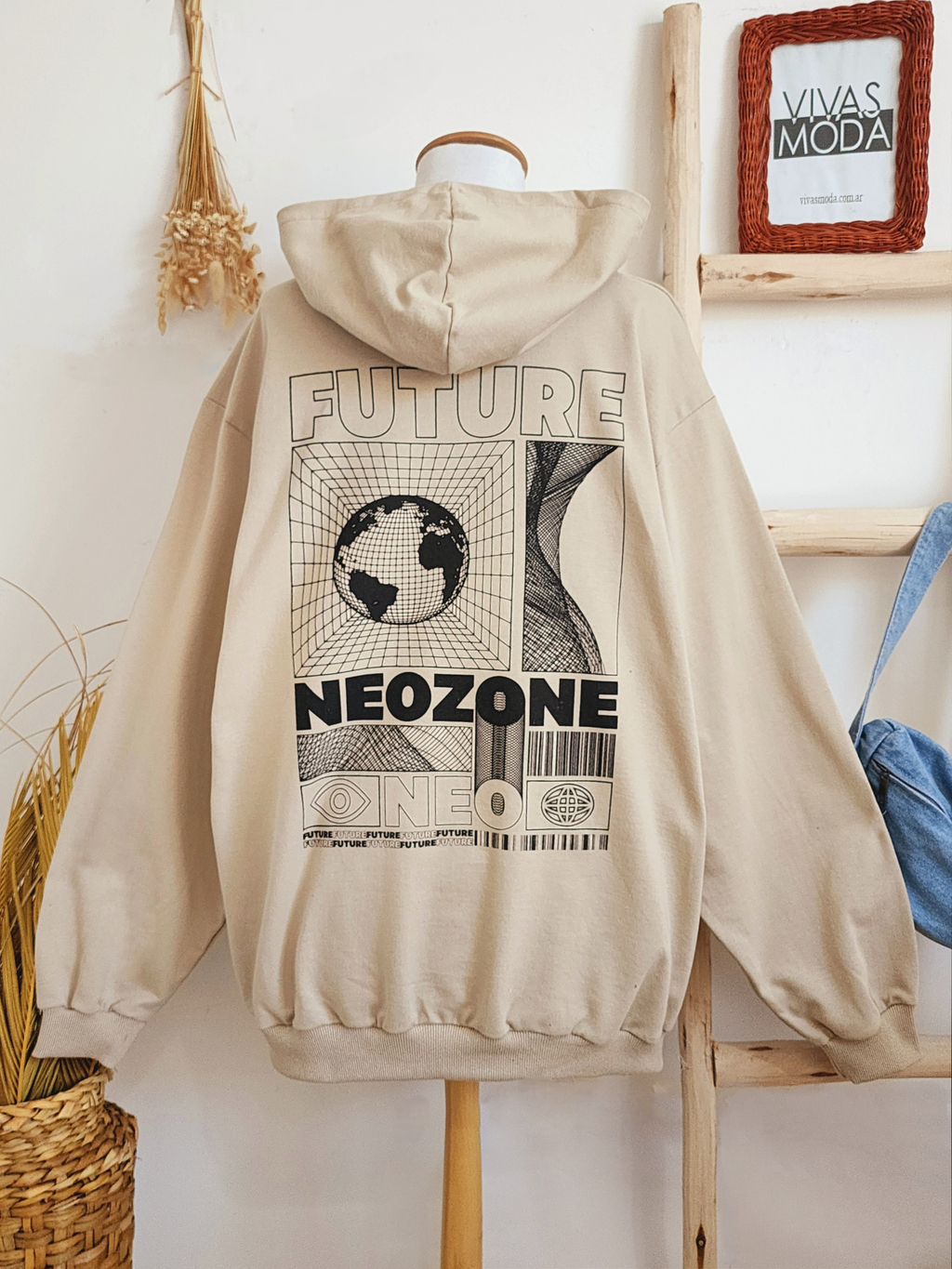 BUZO CANGURO OVERSIZE FUTURE Comprar en VIVASMODA