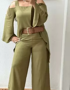 Conjunto de Blusa Pantalona e Cinto couro Ecológico