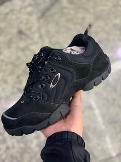 Tênis preto da oakley sales