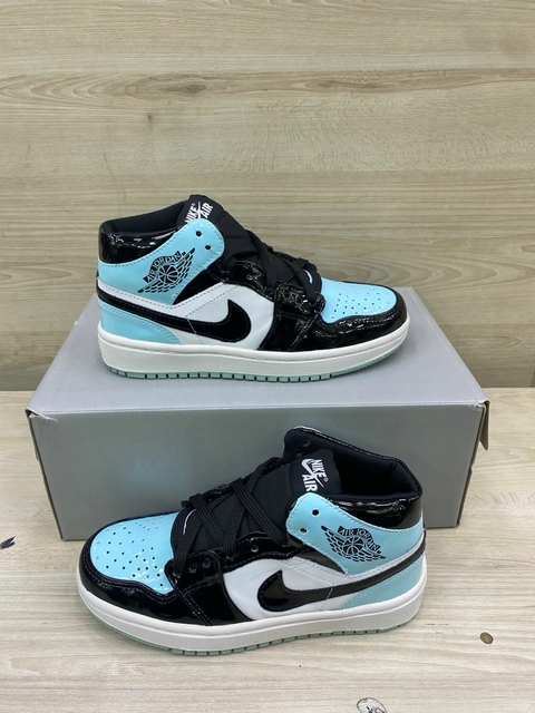 Jordan preto cheap e verde