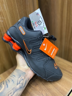 nike shox nz preto laranja - Faith Store Outlet