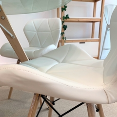 Silla Eames Eco Cuero a cuadros Blanca en internet