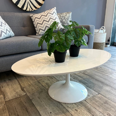 Mesa Baja Tulip Oval Blanca Para EXTERIOR - Muebles de diseño | Gift Collection