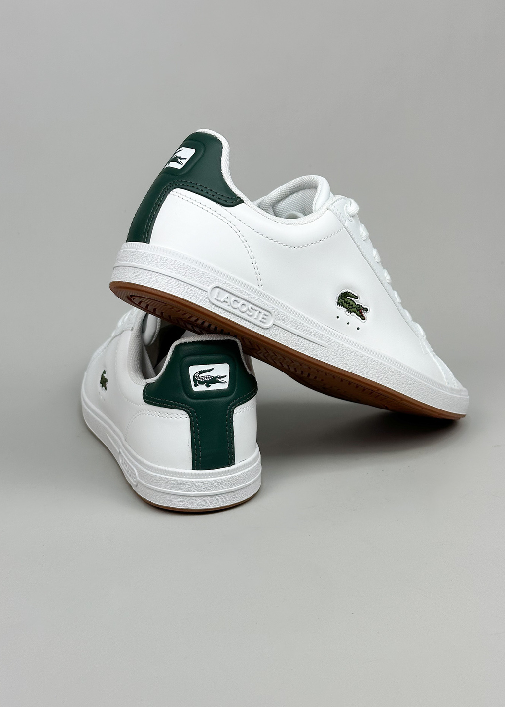 Tenis Lacoste Graduate Pro em couro A F Select