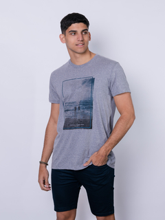 REMERA CLÁSICA ESTAMPADA - comprar online