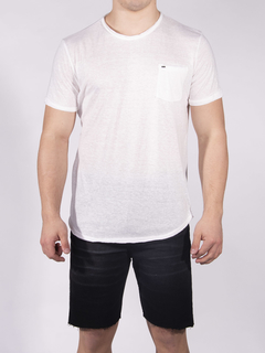 REMERA SLIM FIT RUEDO