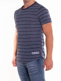 REMERA SLIM FIT RAYADA - comprar online