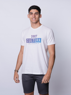 REMERA CLÁSICA ESTAMPADA - comprar online