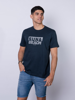 REMERA CLÁSICA ESTAMPADA